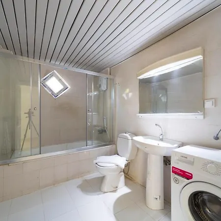 Refreshing Flat With Excellent Location In Alanya