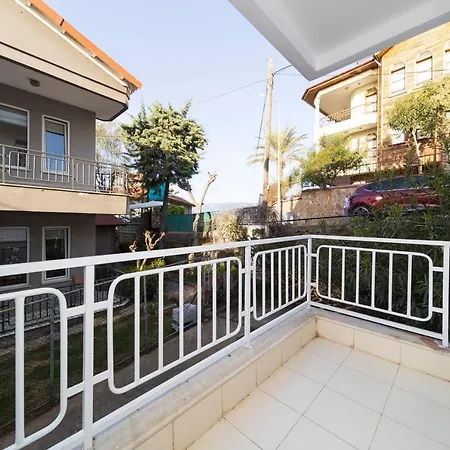 Refreshing Flat With Excellent Location In Lejlighed *