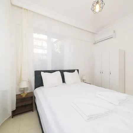 Апартаменты Refreshing Flat With Excellent Location In *